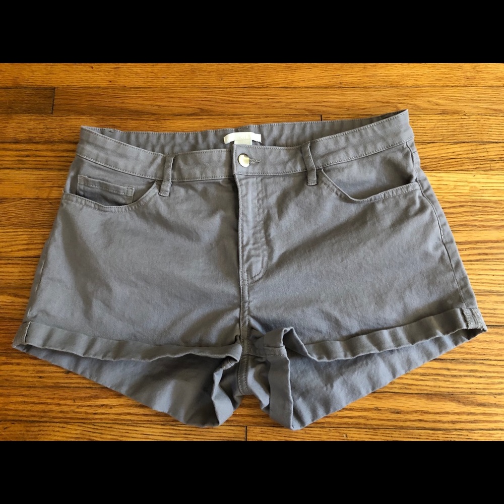 Basic grey booty shorts